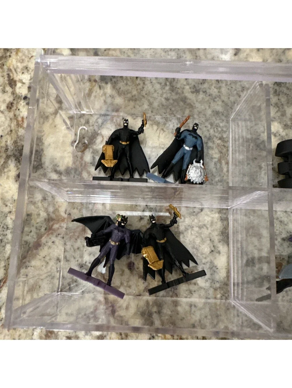 4x Hot Wheels Batman Vehicles & 4x Batman Mini Figures + Display Case